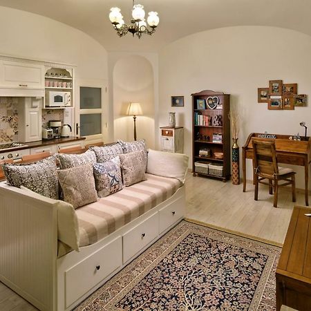 Melody Apartman Eger Esterno foto