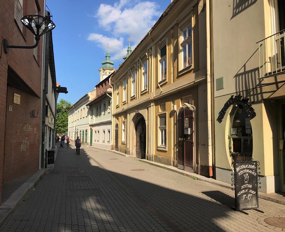 Melody Apartman Eger Esterno foto